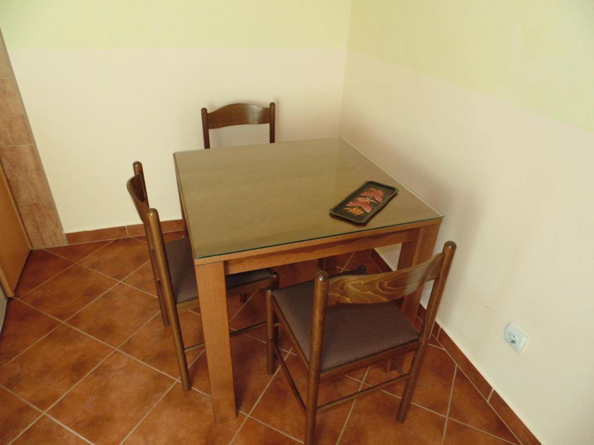 Apartments Macaso Bar Bilik gambar